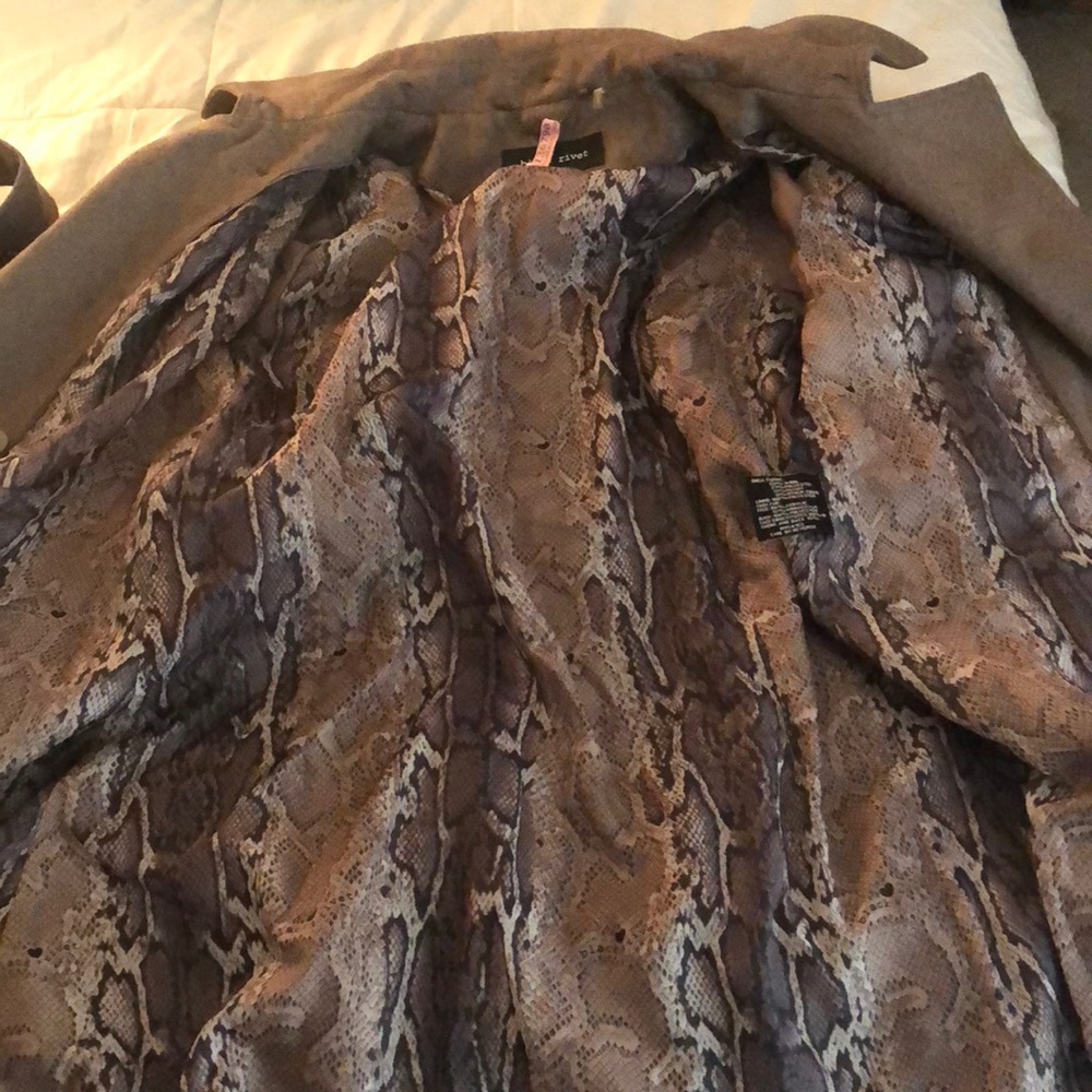 Jacket - Picture 3 of 3
